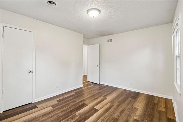 11709 Lawndale Avenue, Kansas City, MO 64137