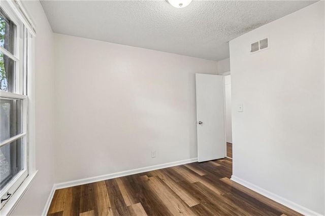 11709 Lawndale Avenue, Kansas City, MO 64137
