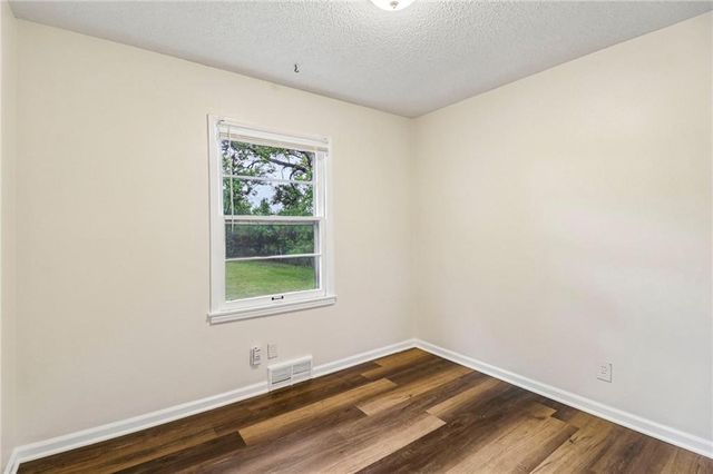 11709 Lawndale Avenue, Kansas City, MO 64137