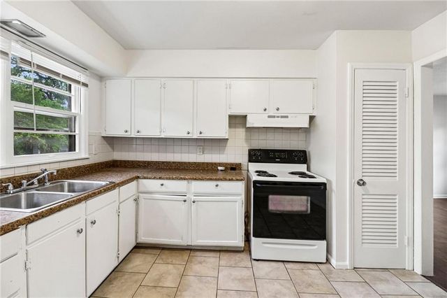 11709 Lawndale Avenue, Kansas City, MO 64137