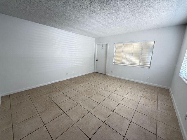 515 S Sequoia Drive 110, West Palm Beach, FL 33409