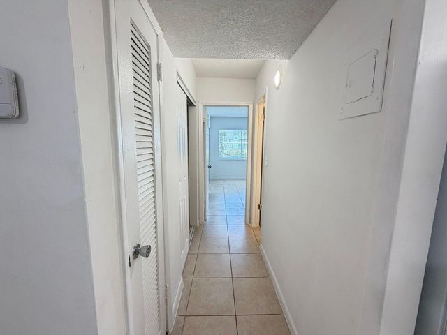 515 S Sequoia Drive 110, West Palm Beach, FL 33409