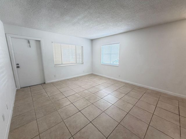 515 S Sequoia Drive 110, West Palm Beach, FL 33409