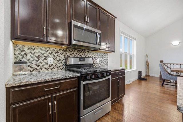 1364 PRIMROSE LANE, Fond Du Lac, WI 54935