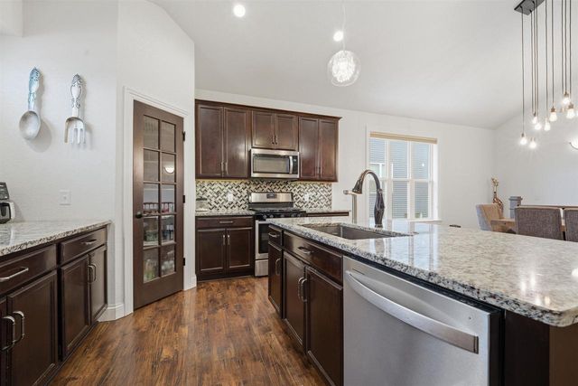 1364 PRIMROSE LANE, Fond Du Lac, WI 54935