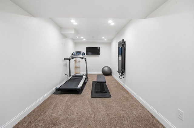 1364 PRIMROSE LANE, Fond Du Lac, WI 54935