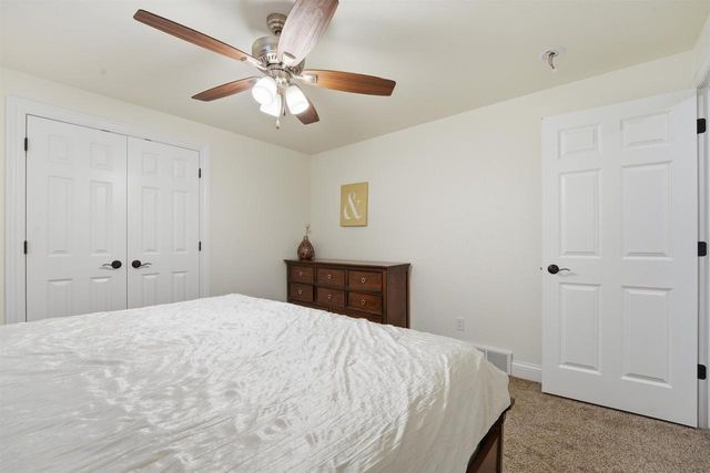 1364 PRIMROSE LANE, Fond Du Lac, WI 54935