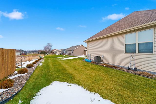 1364 PRIMROSE LANE, Fond Du Lac, WI 54935