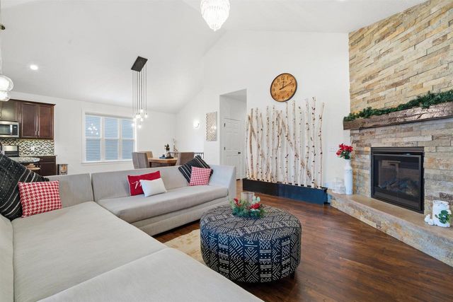 1364 PRIMROSE LANE, Fond Du Lac, WI 54935