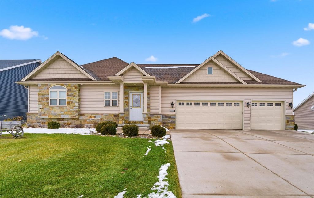 1364 PRIMROSE LANE, Fond Du Lac, WI 54935
