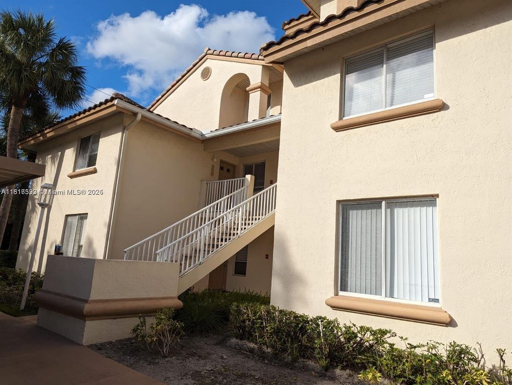 15201 Glenmoor Dr 15201, West Palm Beach, FL 33409