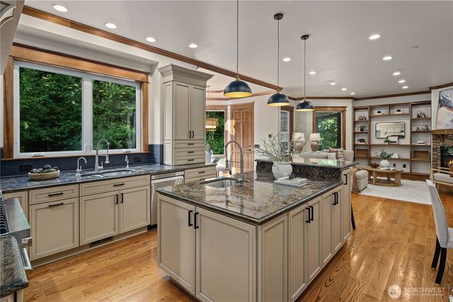 25818 NE 80th Street, Redmond, WA 98053