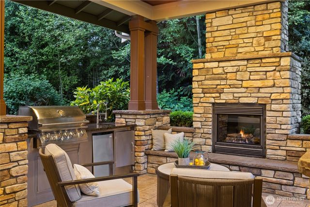 25818 NE 80th Street, Redmond, WA 98053