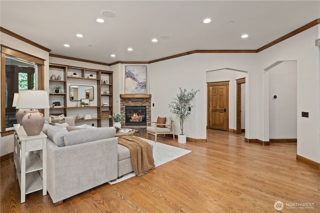 25818 NE 80th Street, Redmond, WA 98053