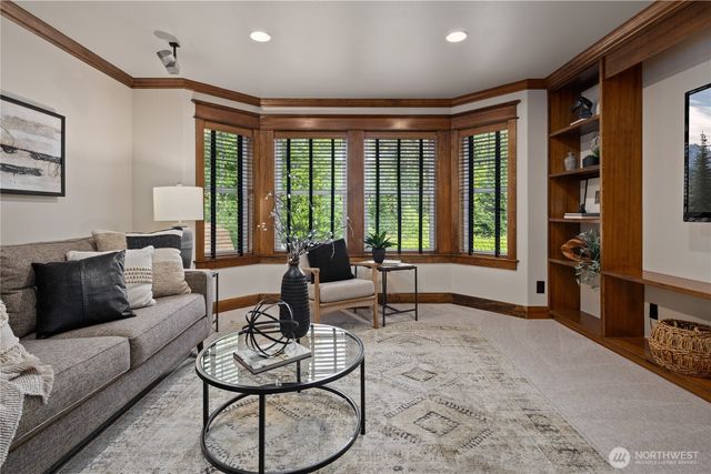 25818 NE 80th Street, Redmond, WA 98053
