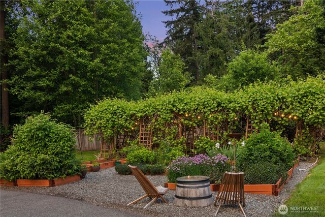 25818 NE 80th Street, Redmond, WA 98053