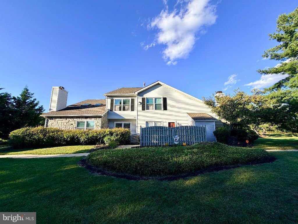 4 CINNAMON RD, WEST DEPTFORD, NJ 08086 — exterior