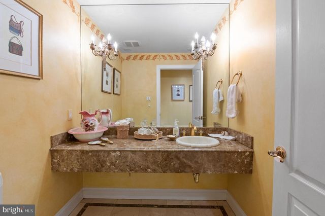 1285 S AVIGNON DR, Gladwyne, PA 19035