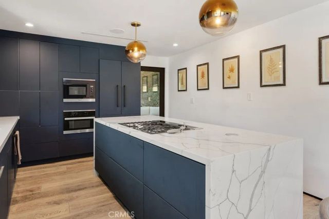 8130 Gould, Los Angeles, CA 90046