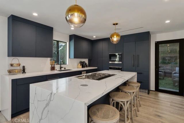 8130 Gould, Los Angeles, CA 90046