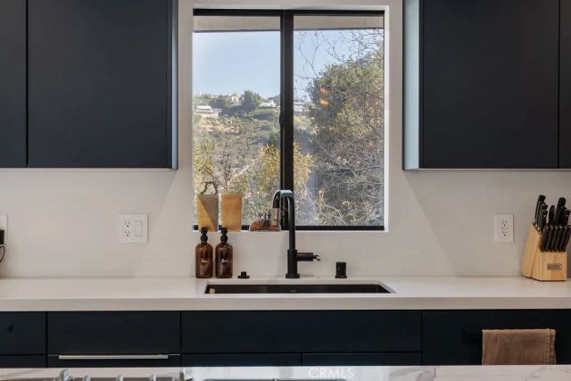 8130 Gould, Los Angeles, CA 90046