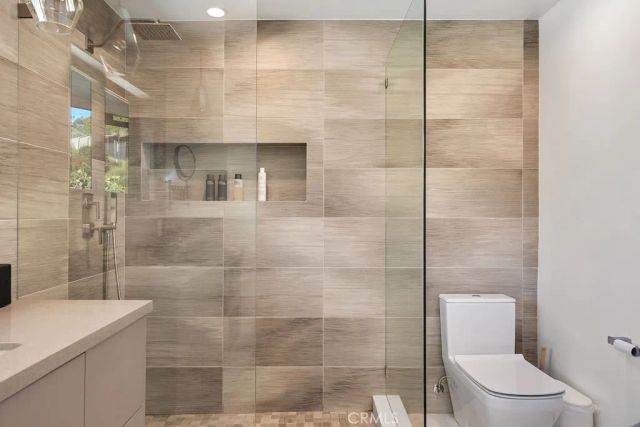 8130 Gould, Los Angeles, CA 90046