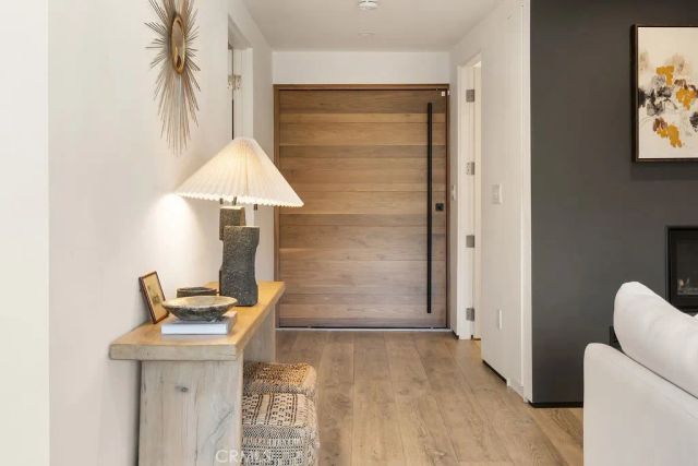 8130 Gould, Los Angeles, CA 90046