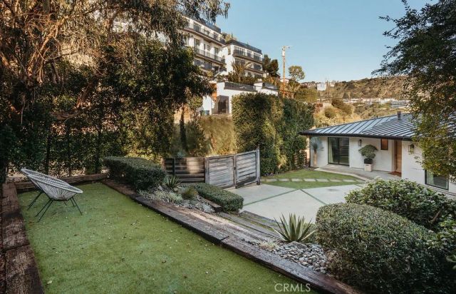 8130 Gould, Los Angeles, CA 90046