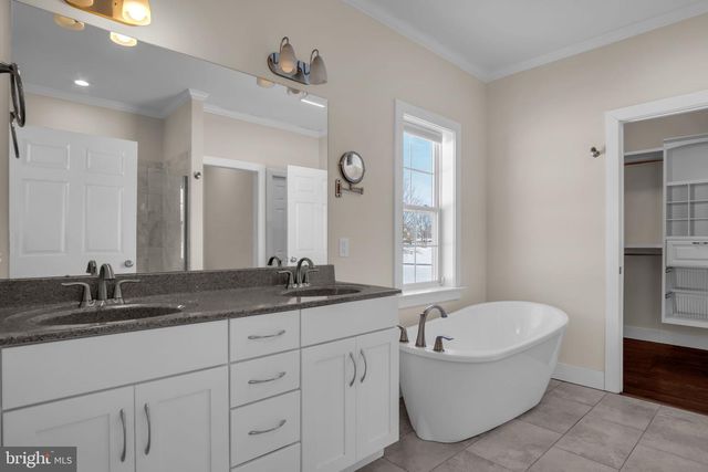 4 PEYTON DR, Carlisle, PA 17015