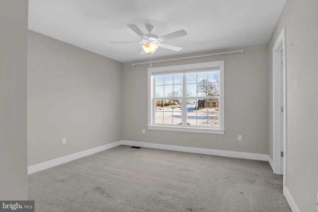 4 PEYTON DR, Carlisle, PA 17015