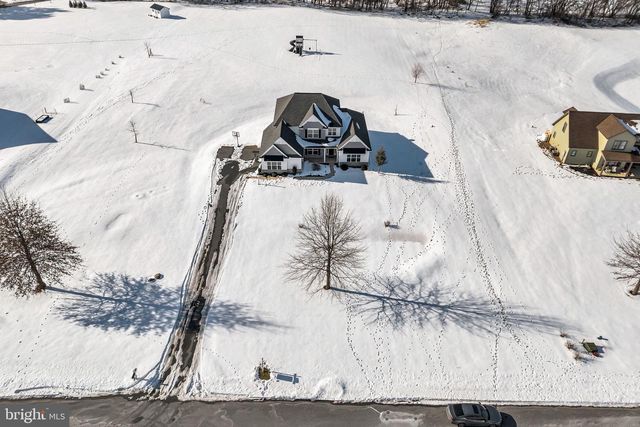 4 PEYTON DR, Carlisle, PA 17015