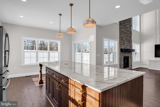 4 PEYTON DR, Carlisle, PA 17015