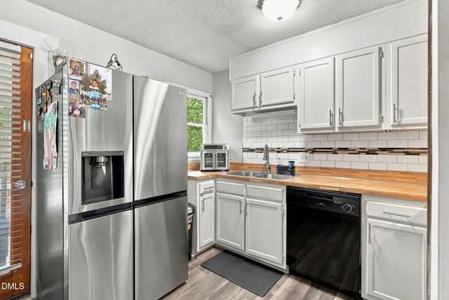 9 Cairn Court, Durham, NC 27705