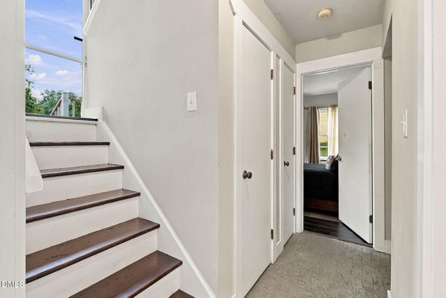 9 Cairn Court, Durham, NC 27705