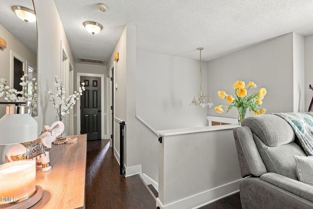 9 Cairn Court, Durham, NC 27705