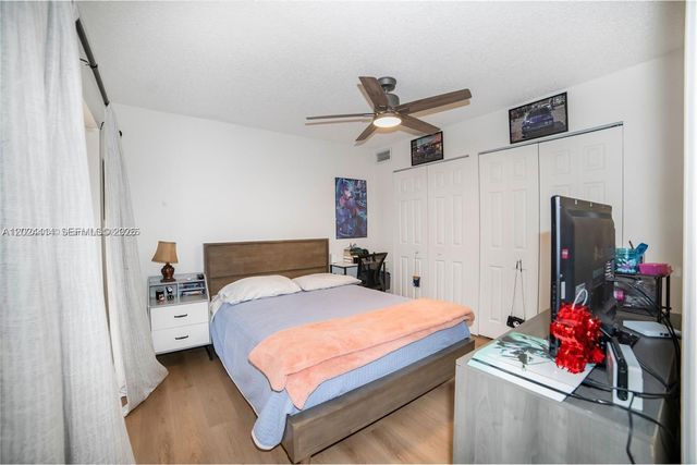 9135 SW 20th Pl, Davie, FL 33324