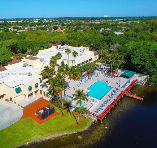 9135 SW 20th Pl, Davie, FL 33324