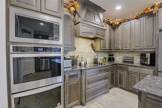 4111 Roberts Lane, Midlothian, TX 76065