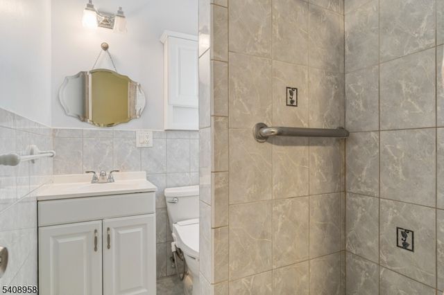 60 White Oak Rd, Parsippany-troy Hills Twp., NJ 07054