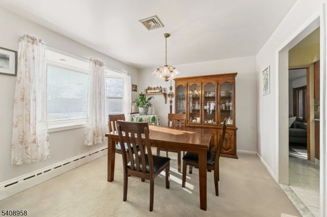 60 White Oak Rd, Parsippany-troy Hills Twp., NJ 07054