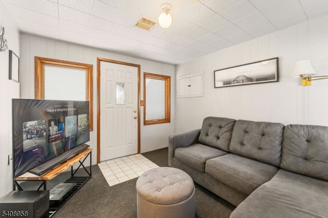 60 White Oak Rd, Parsippany-troy Hills Twp., NJ 07054