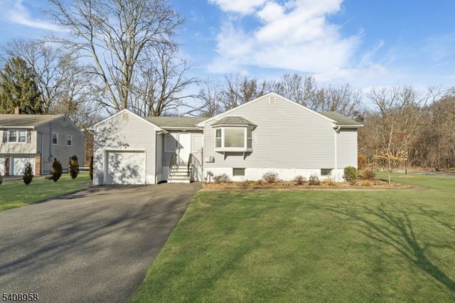 60 White Oak Rd, Parsippany-troy Hills Twp., NJ 07054
