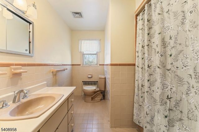 60 White Oak Rd, Parsippany-troy Hills Twp., NJ 07054