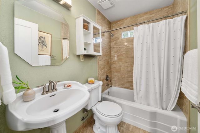 4021 N 14th Street, Tacoma, WA 98406