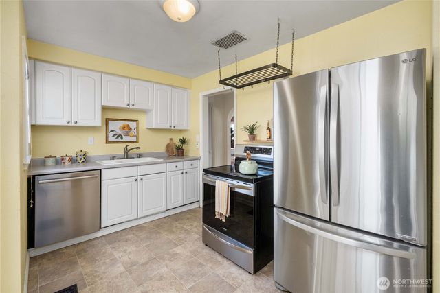 4021 N 14th Street, Tacoma, WA 98406