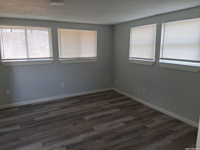 539 Hicks, San Antonio, TX 78210