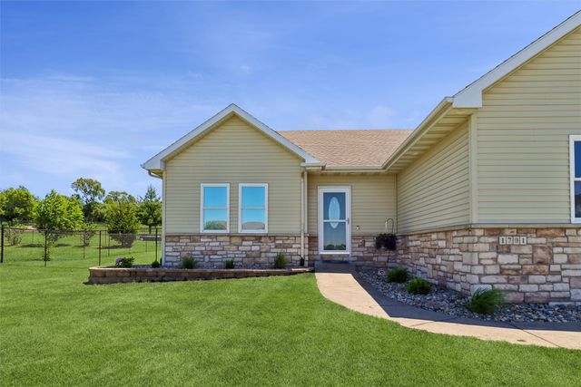 1701 Crabapple Lane, Granger, IA 50109