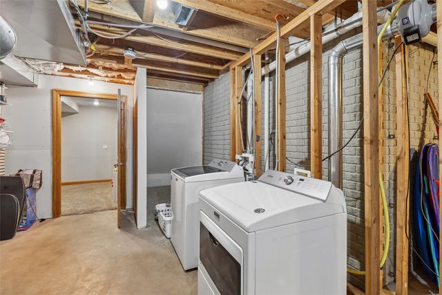 1701 Crabapple Lane, Granger, IA 50109