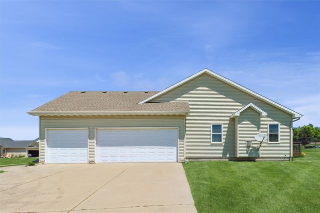 1701 Crabapple Lane, Granger, IA 50109