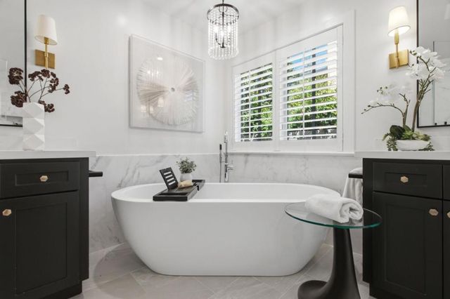 1052 Echo Drive, Los Altos, CA 94024